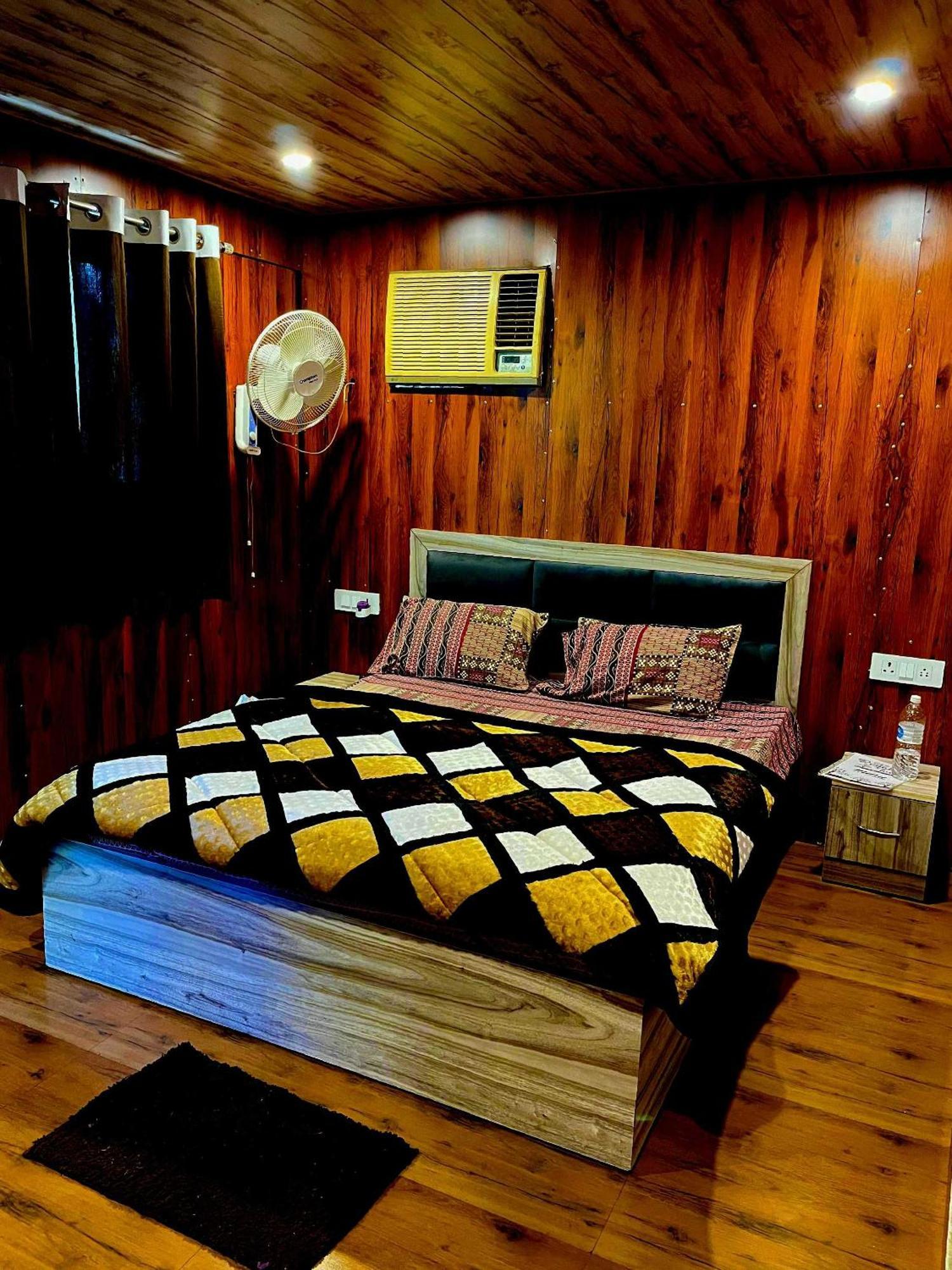 Hotel O Royal Tree Cafe And Resort Dehradun Bagian luar foto
